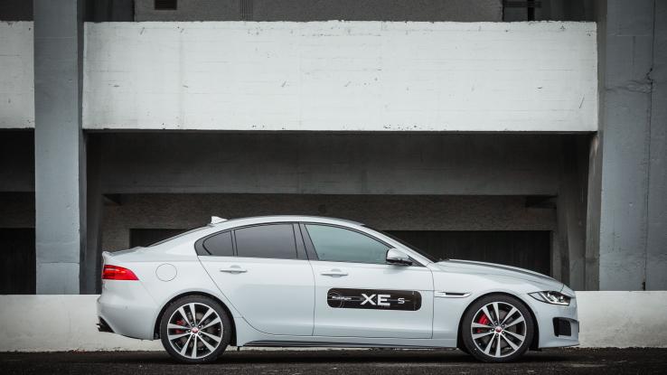 Jaguar XE 2016