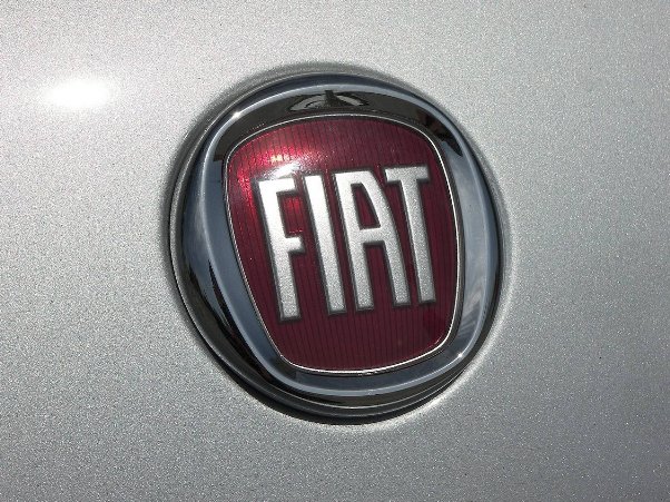 Эмблема компании Fiat