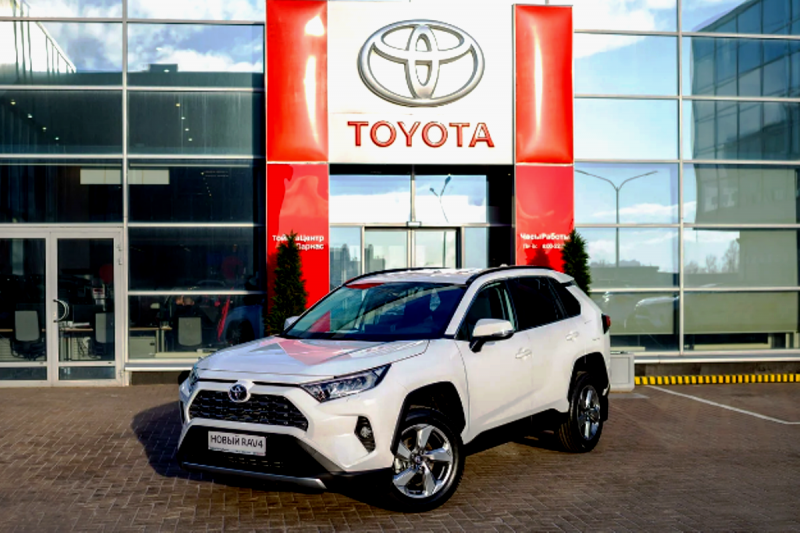 RAV4 «живёт» три года: новое кредитование от Toyota имеет подвох