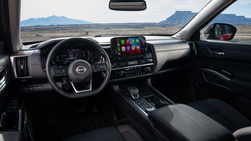 «Крузак» сразу умрёт»: Новый Nissan Pathfinder заждались в России